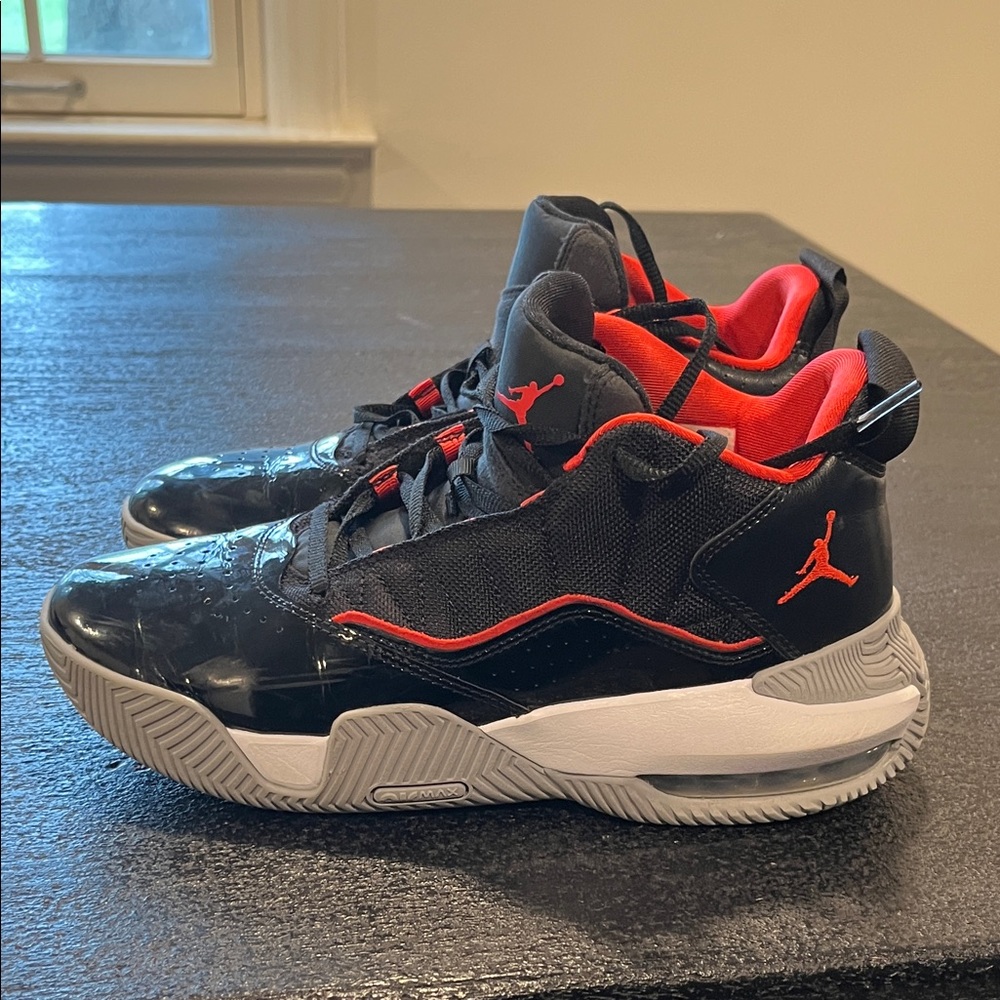 NIKE JORDANS stay loyal bred colorway size 7.5 LIKE NEW!